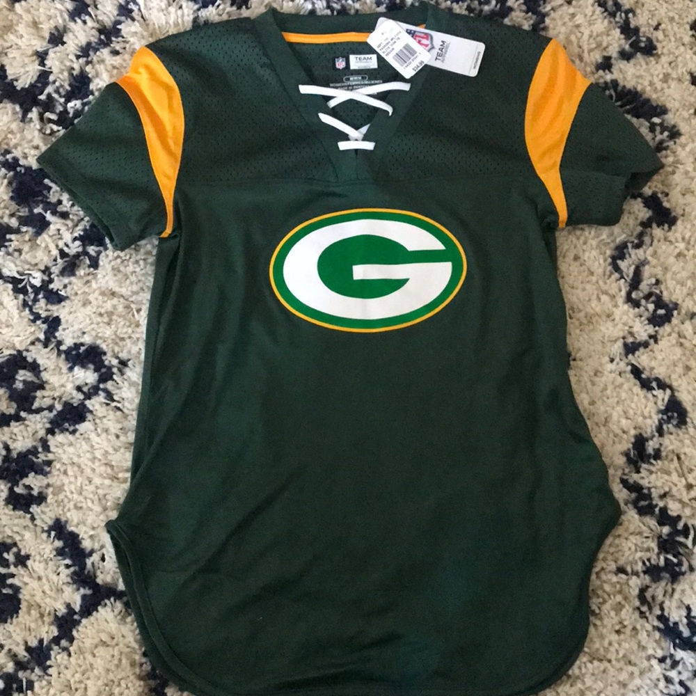 Packers lace up jersey